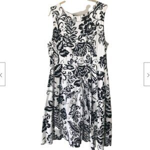 Bellisima Fashions Black and White Floral Print